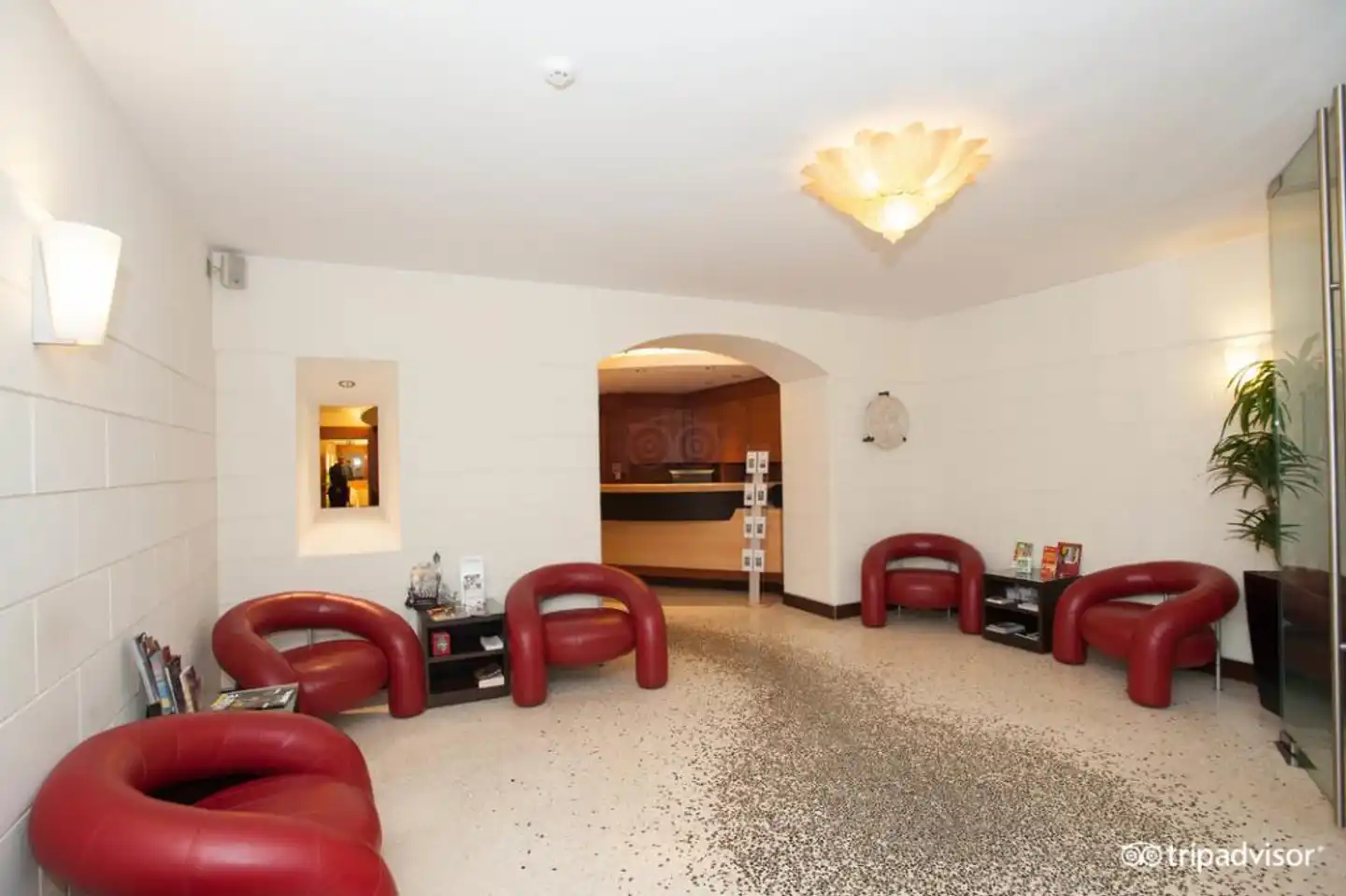 Memphis Lobby