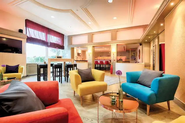 Leonardo Hotel Karlsruhe Lobby