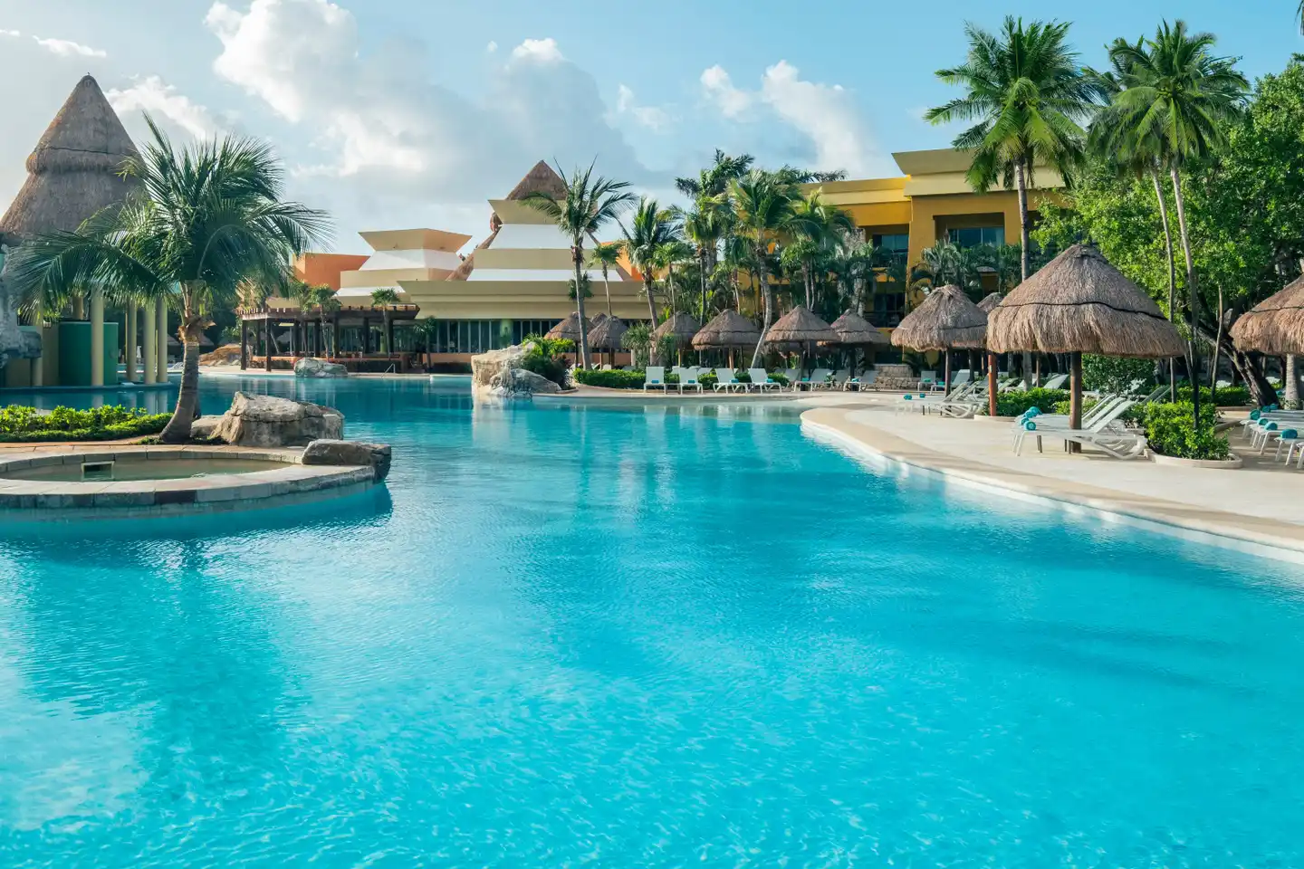 Iberostar Selection Paraíso Maya Pool