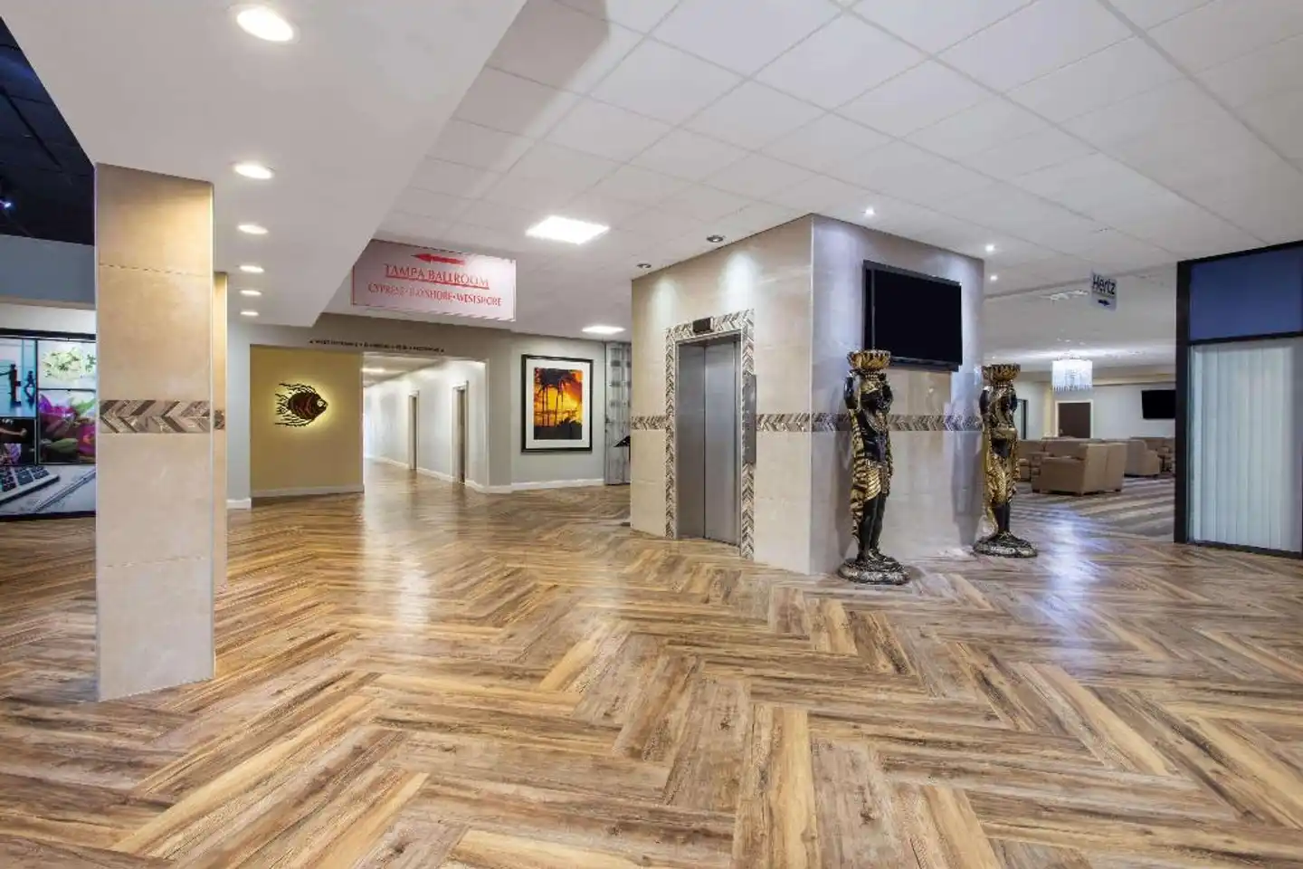 Ramada by Wyndham Tampa Westshore Lobby
