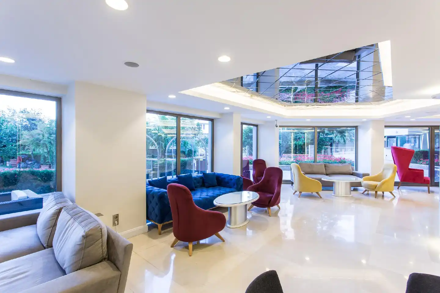 Falcon Hotel Lobby