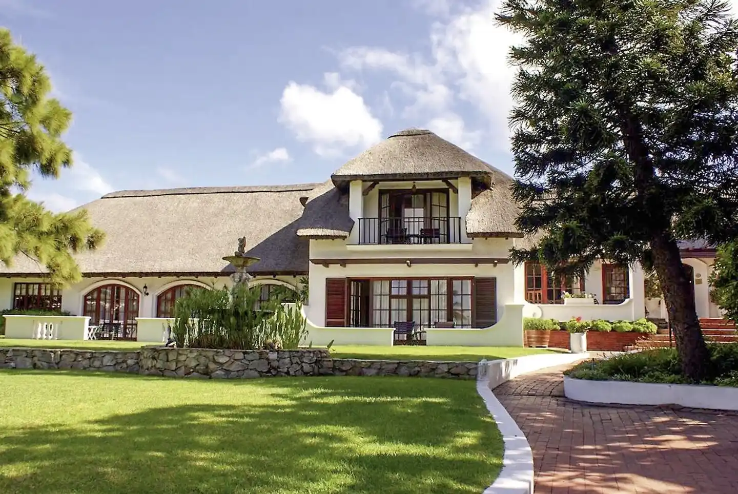 Whale Rock Luxury Lodge Aussenansicht