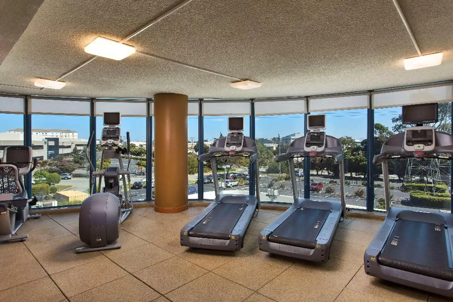 Embassy Suites by Hilton San Francisco Airport - South San Francisco Sport und Entertainment