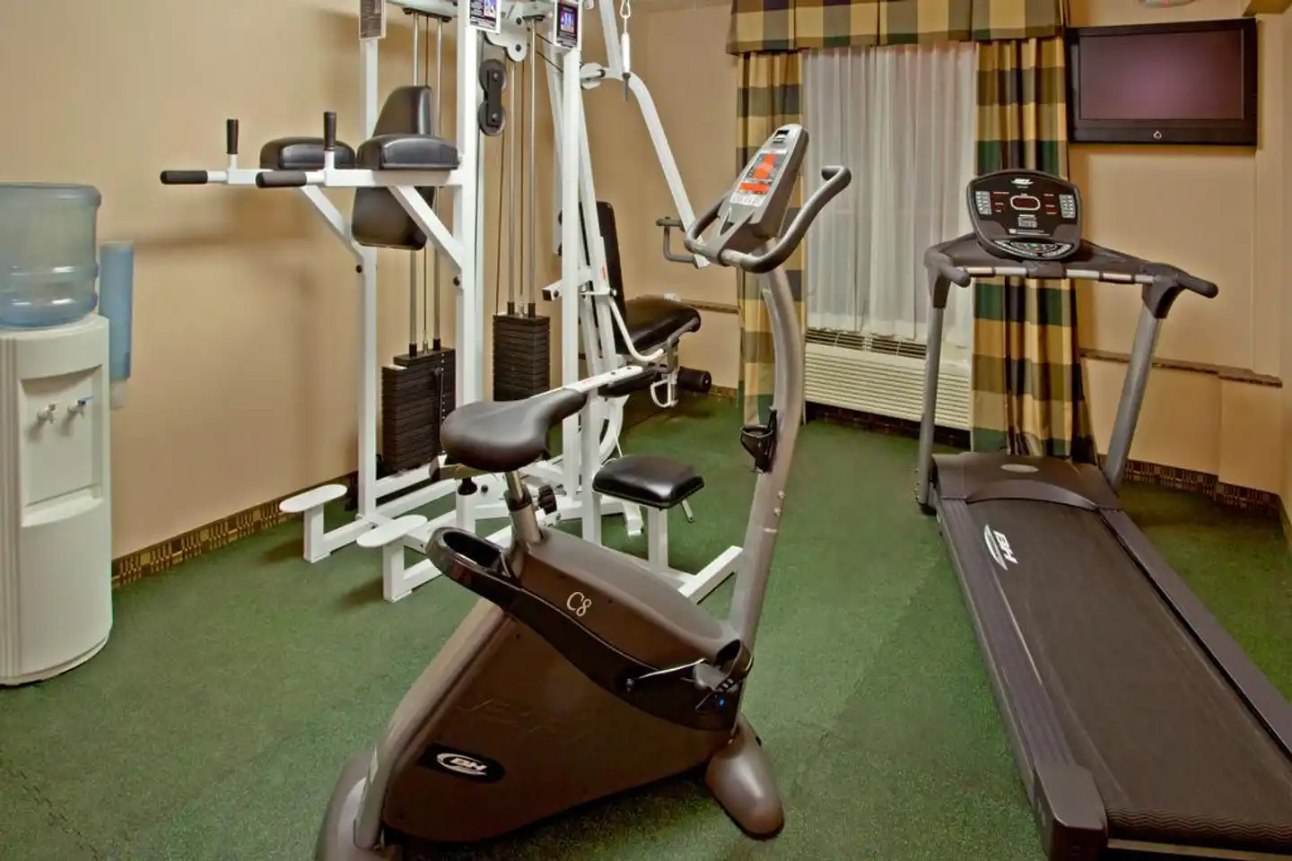 Days Hotel by Wyndham North Bergen /NYC Area Sport und Entertainment