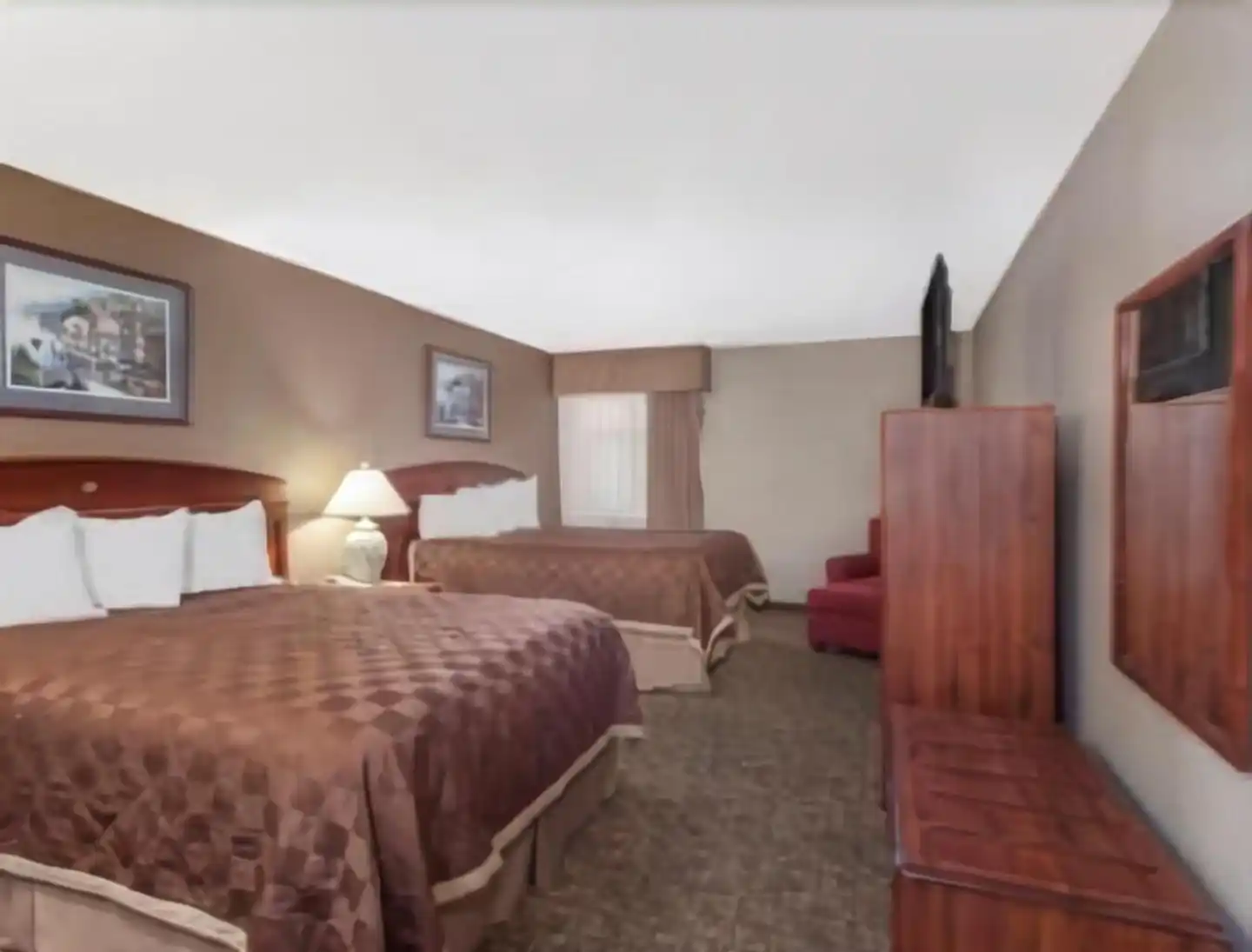 Ramada by Wyndham Fresno North Wohnbeispiel