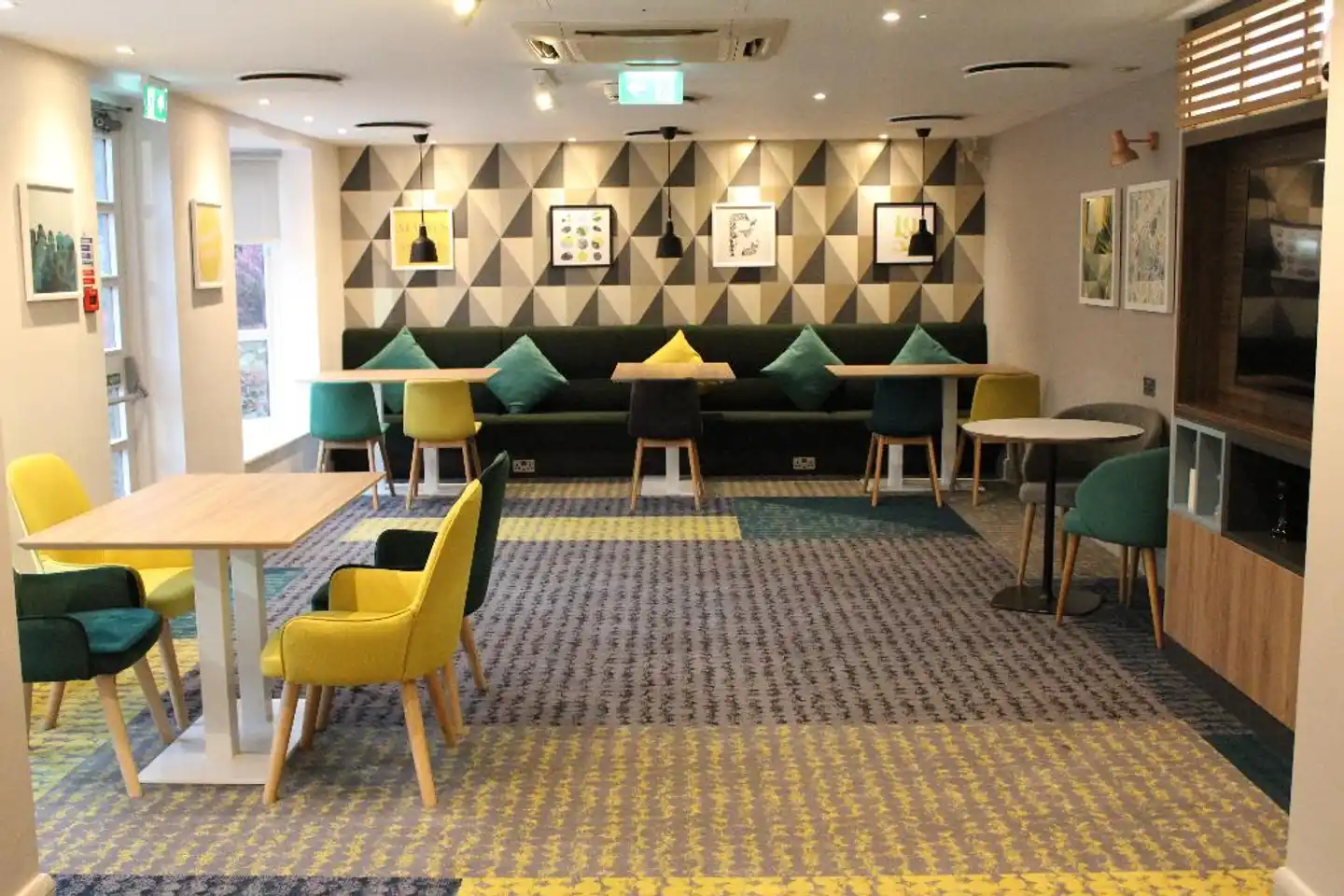 Holiday Inn London - Bexley Lobby