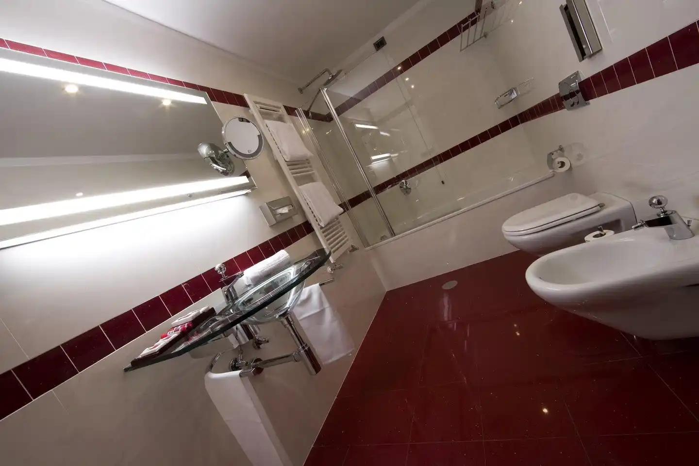 Hotel Perusia Badezimmer