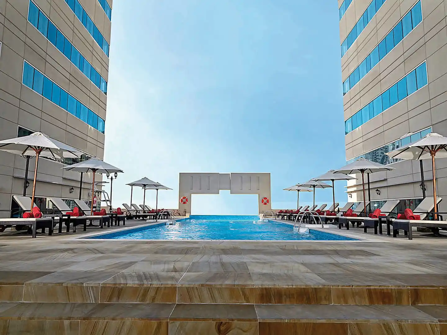Media Rotana Dubai Terrasse