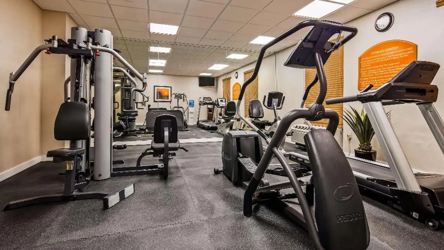 Best Western Plus Kendall Hotel & Suites Sport und Entertainment