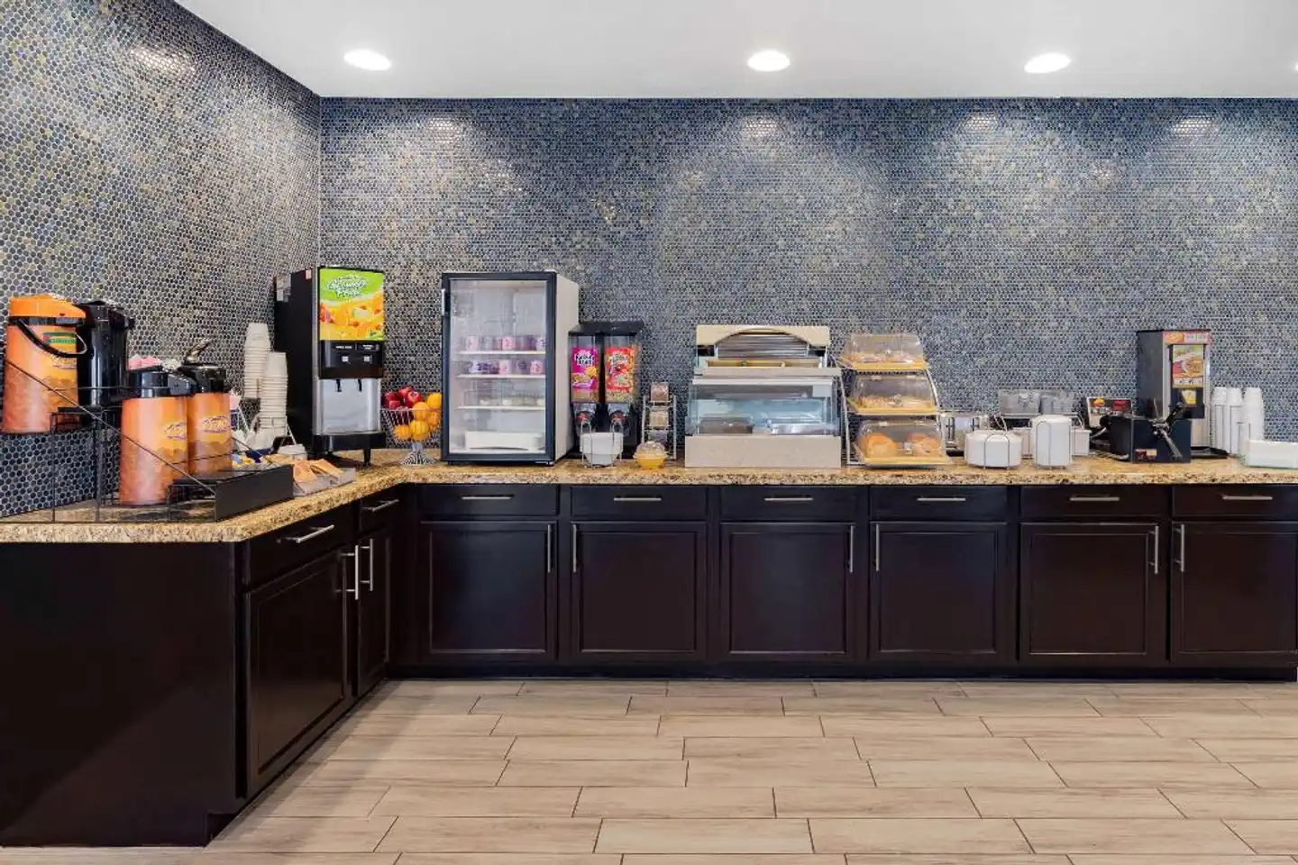 Days Inn by Wyndham Bernalillo Lobby