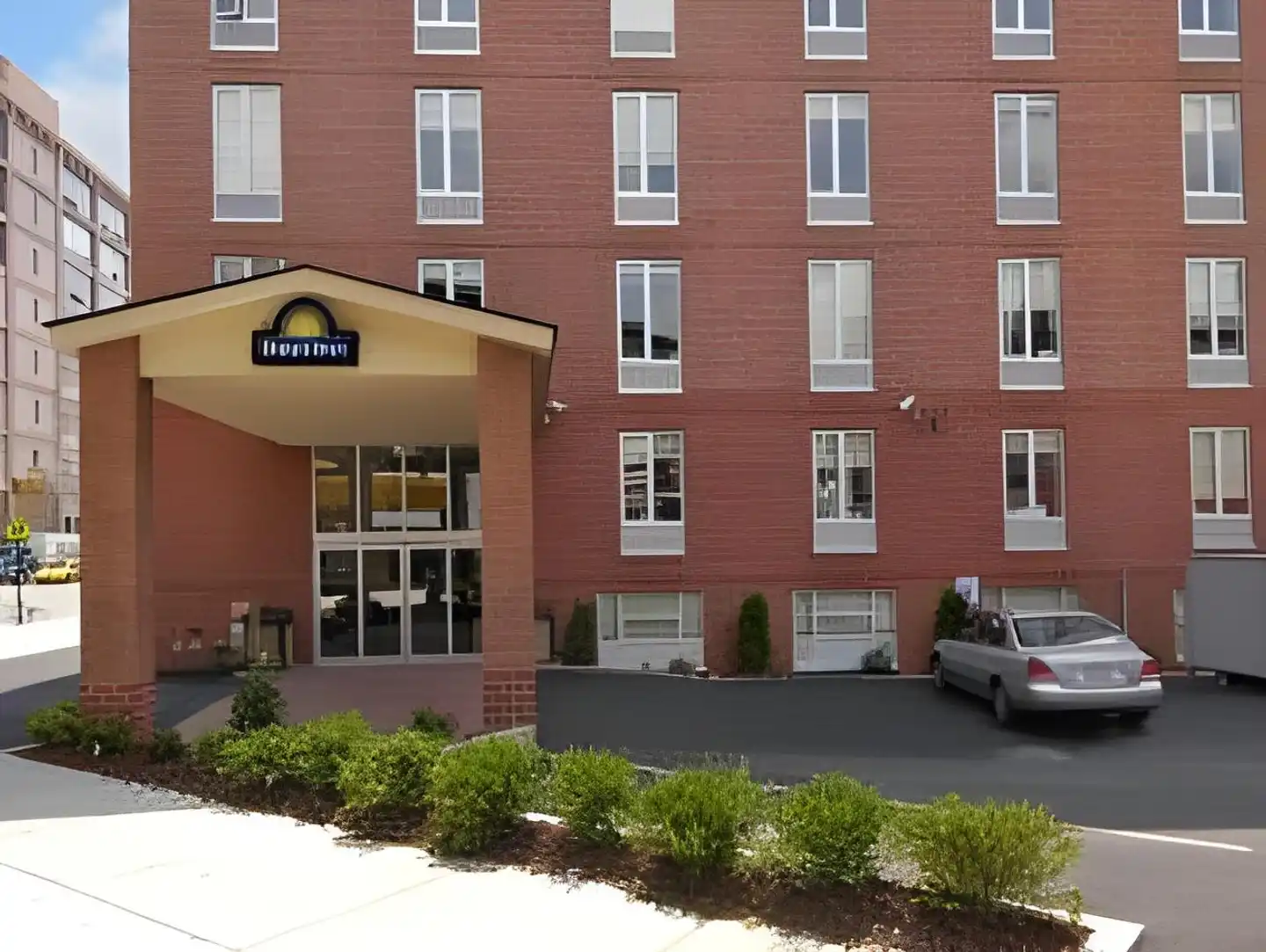 Days Inn by Wyndham Long Island City Aussenansicht