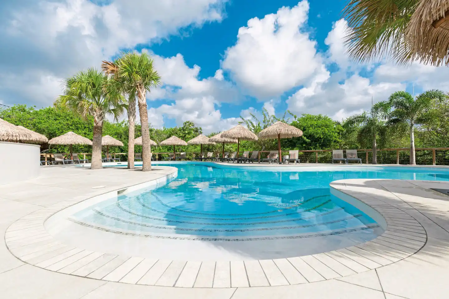 Morena Resort Pool