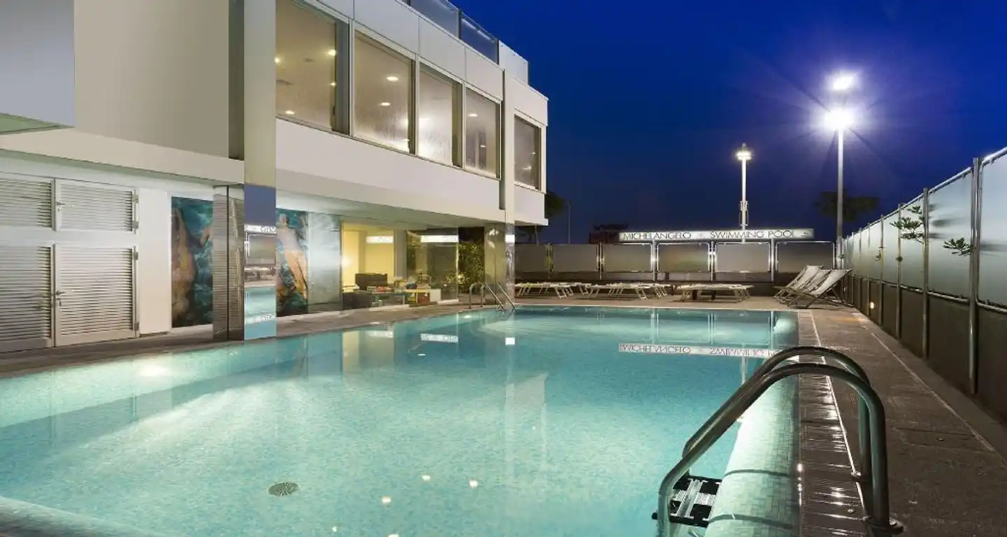 Michelangelo Pool