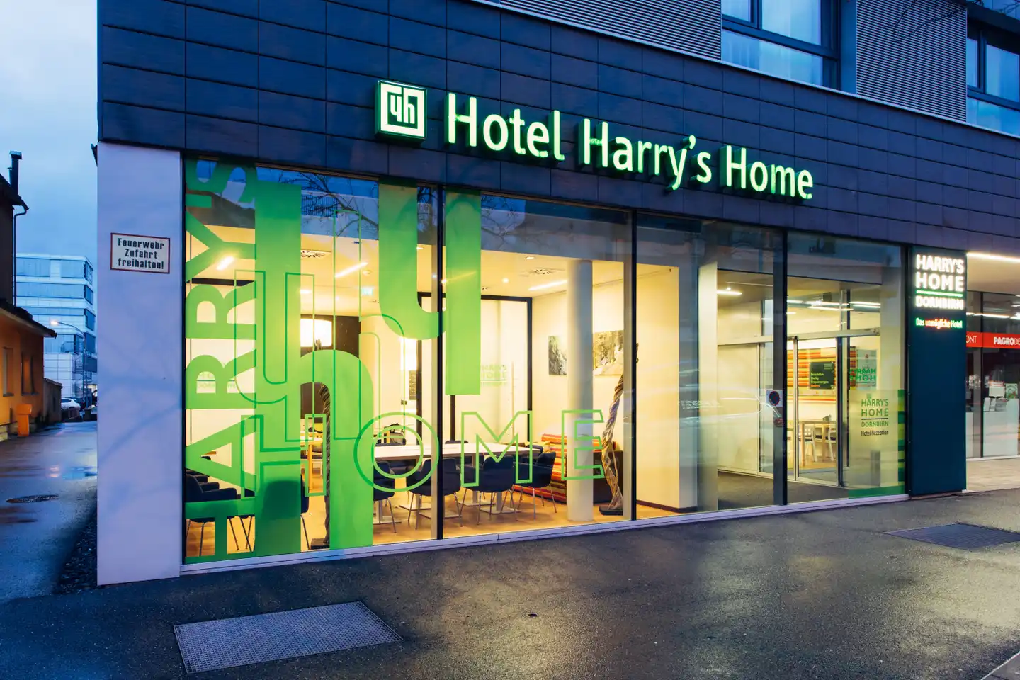 harry's home Dornbirn Aussenansicht