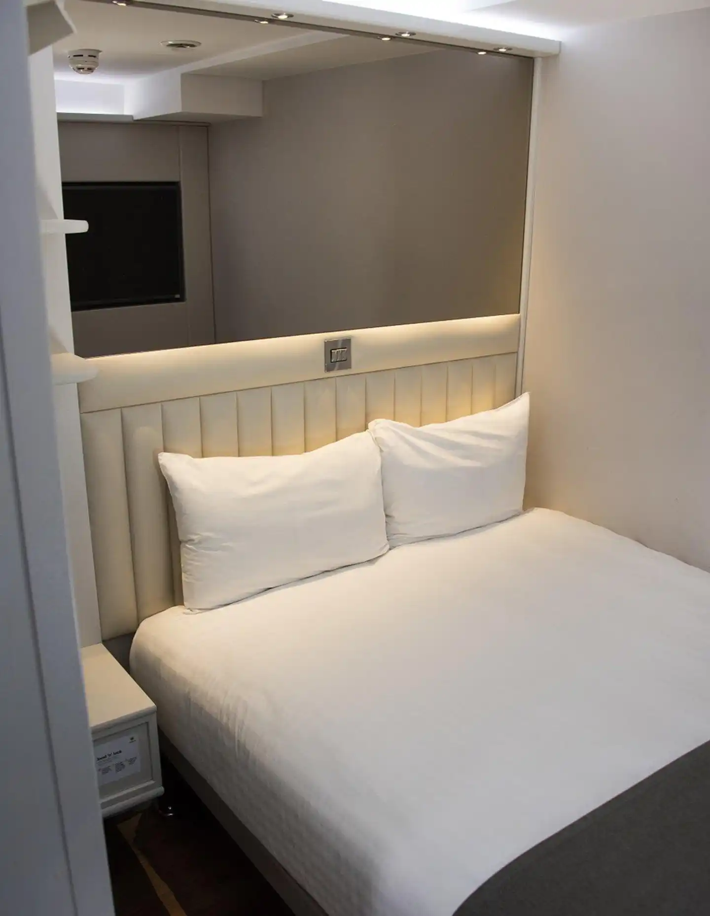Tune Hotel - Westminster, London Wohnbeispiel