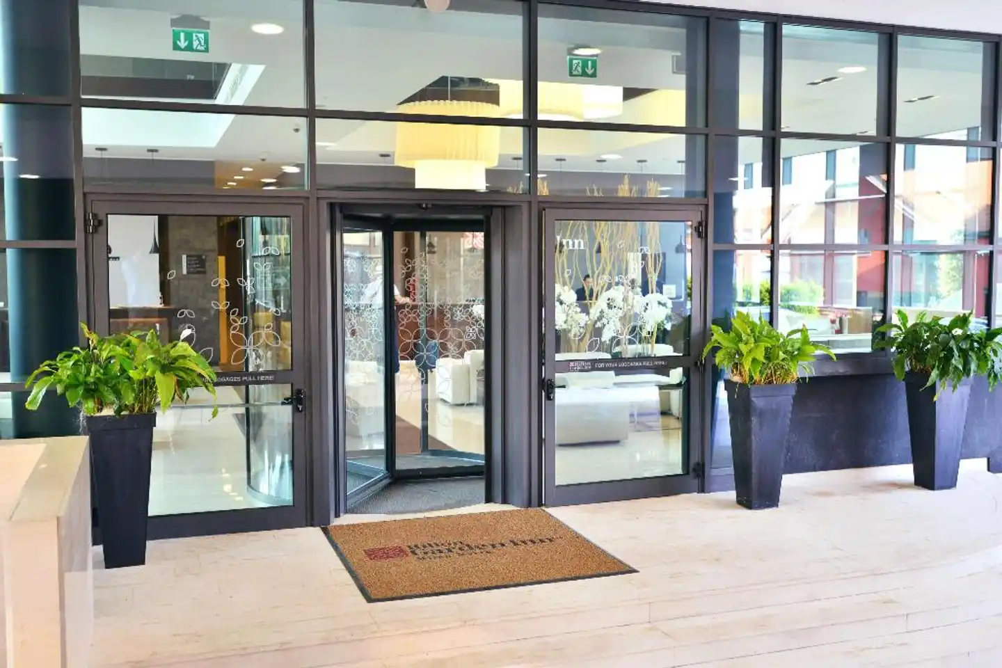 Hilton Garden Inn Milan North Lobby