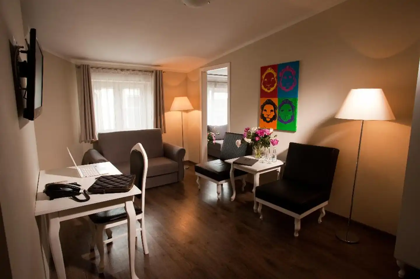 Aparthotel Leone Personen
