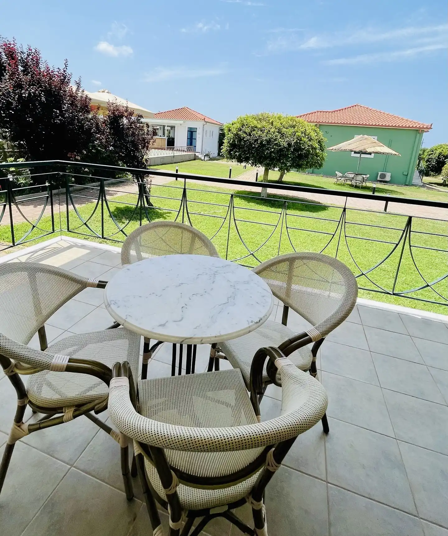 Stomio Villague Terrasse