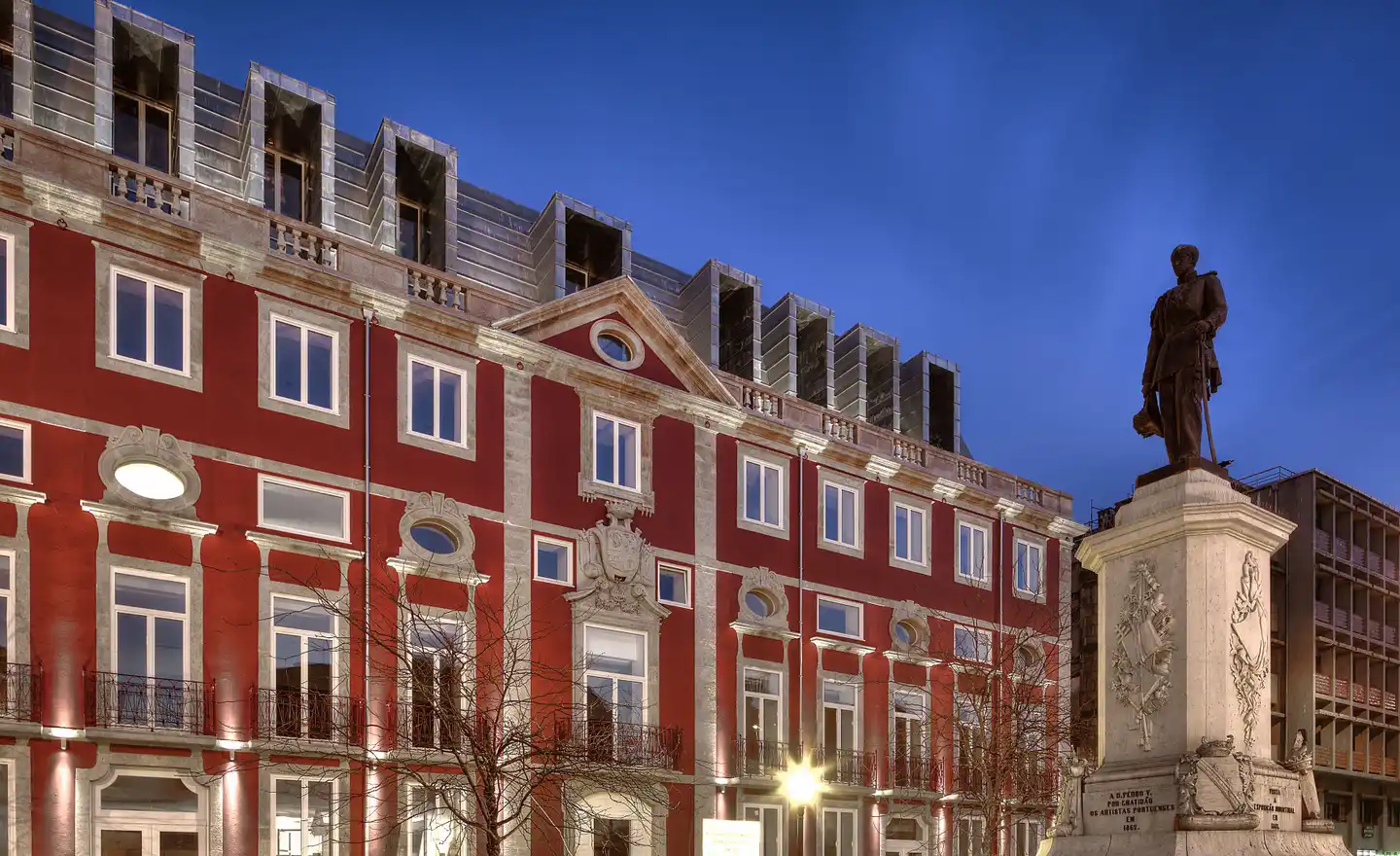 NH Collection Porto Batalha Aussenansicht