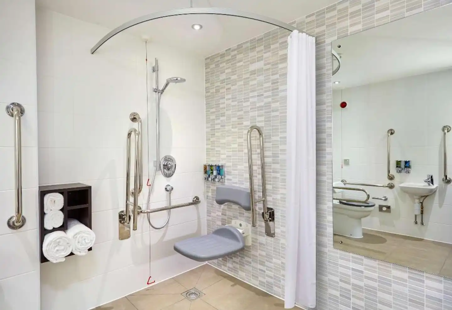Hampton by Hilton Bournemouth Badezimmer