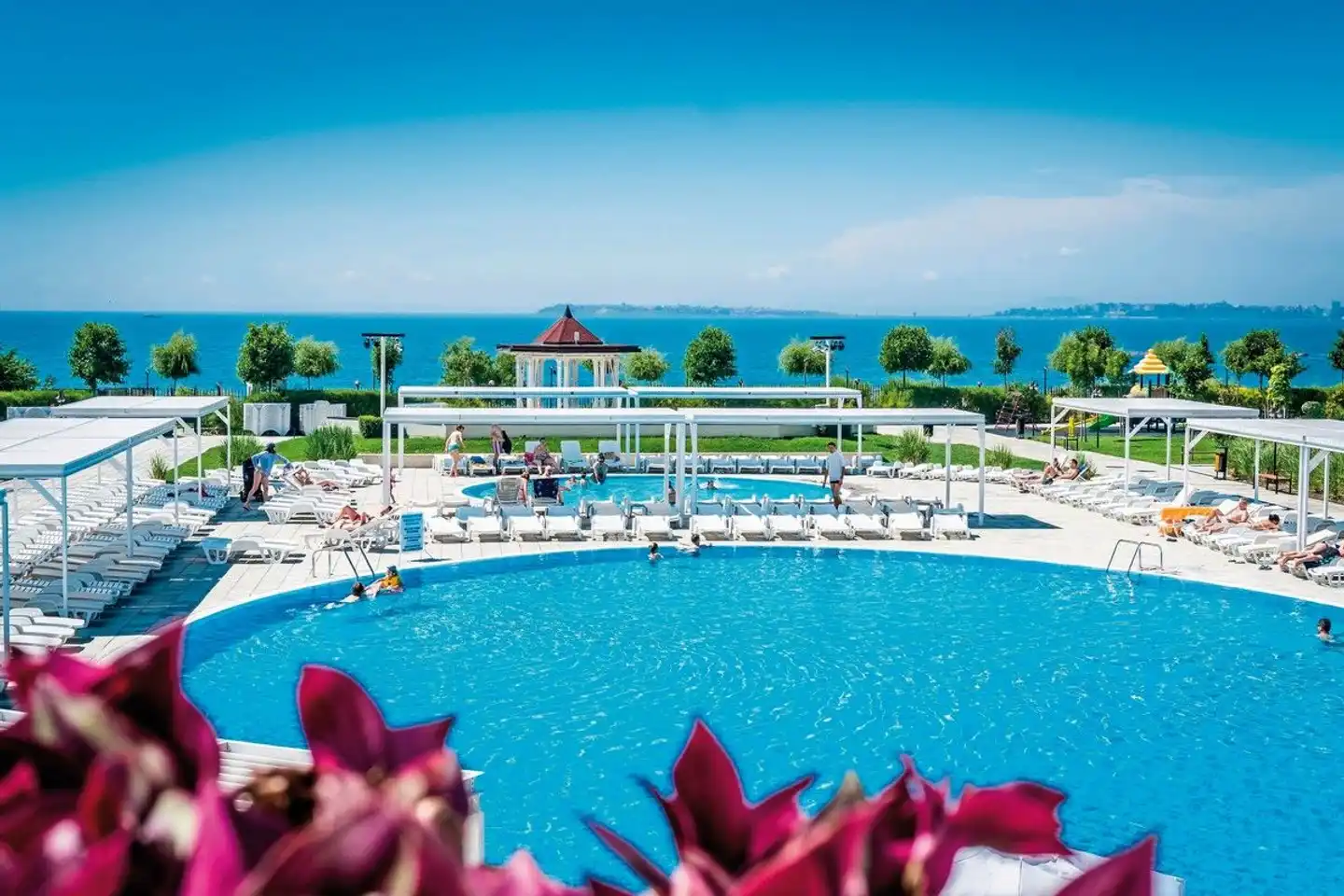 Premier Fort Beach Pool