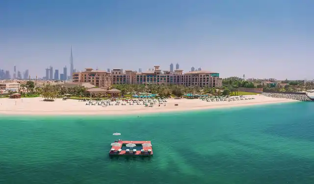 Four Seasons Resort Dubai at Jumeirah Beach Strand