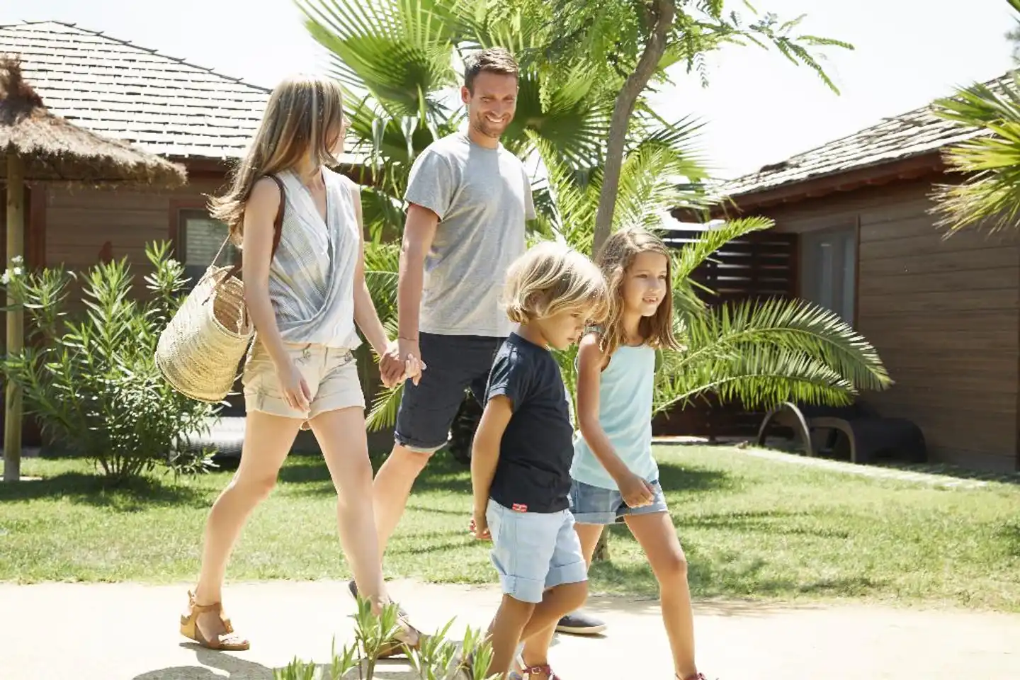 Alannia Costa Blanca Personen