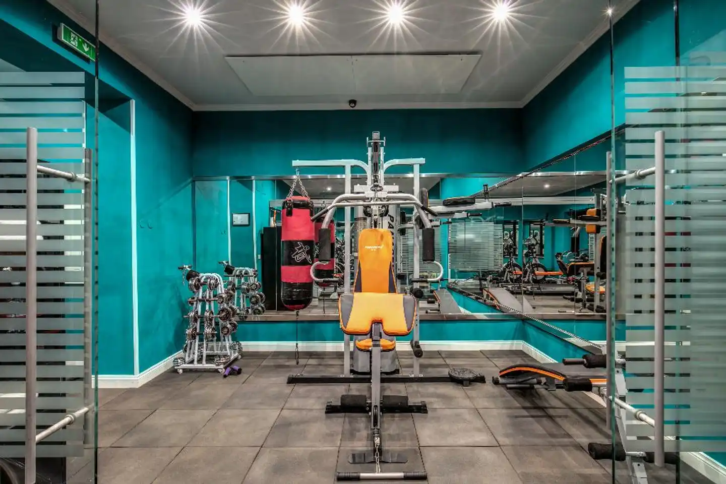 Hotel 87 eighty-seven Sport und Entertainment