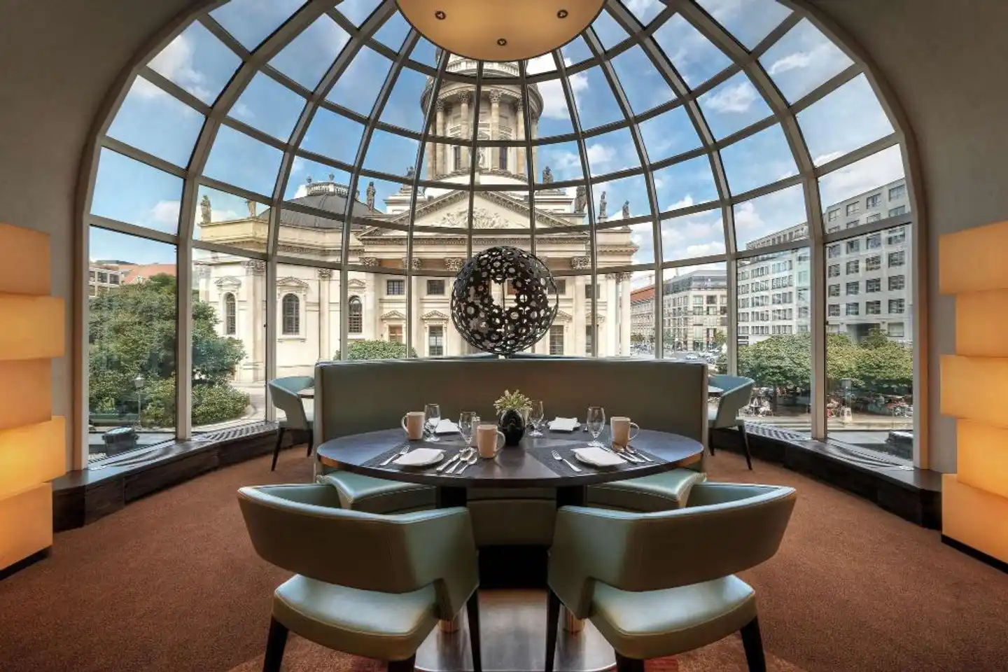 Hilton Berlin Lobby