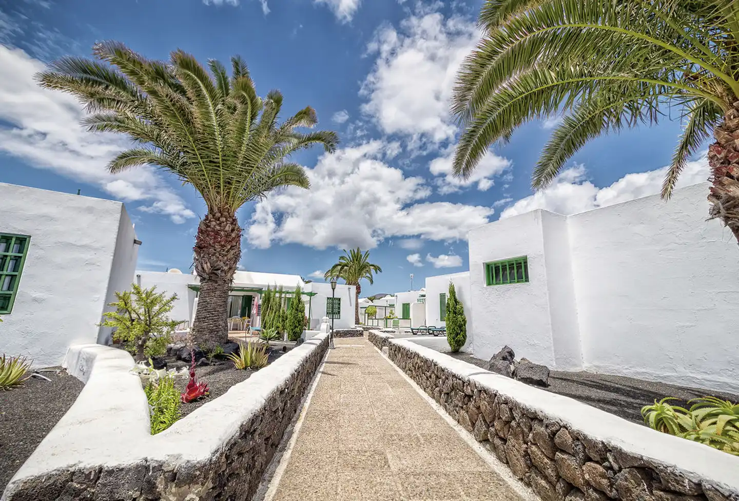 LIVVO Las Gaviotas Garten