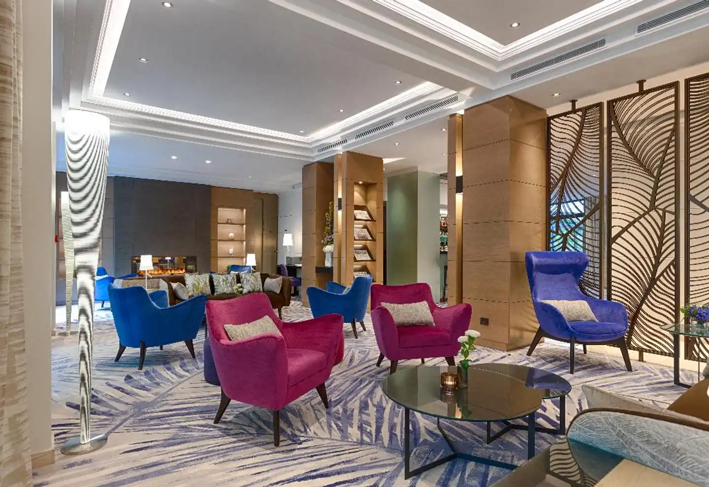 Garden-Elysée Lobby
