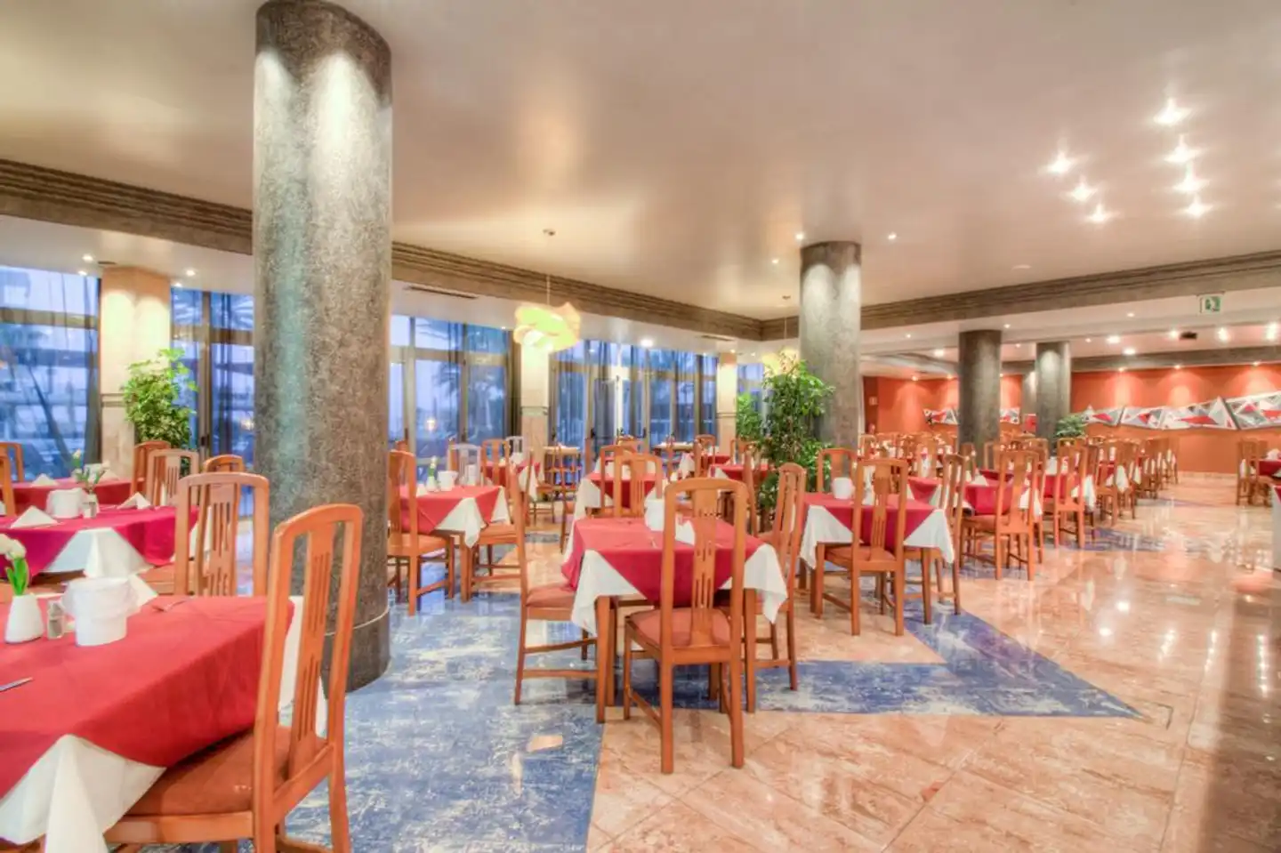 Blau Parc & Spa Restaurant
