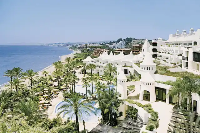 H10 Estepona Palace Aussenansicht