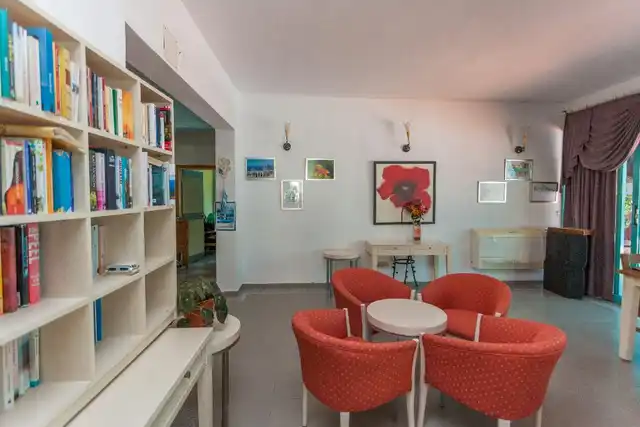 Rebin Beach Lobby