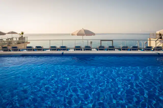 htop Pineda Palace POOL