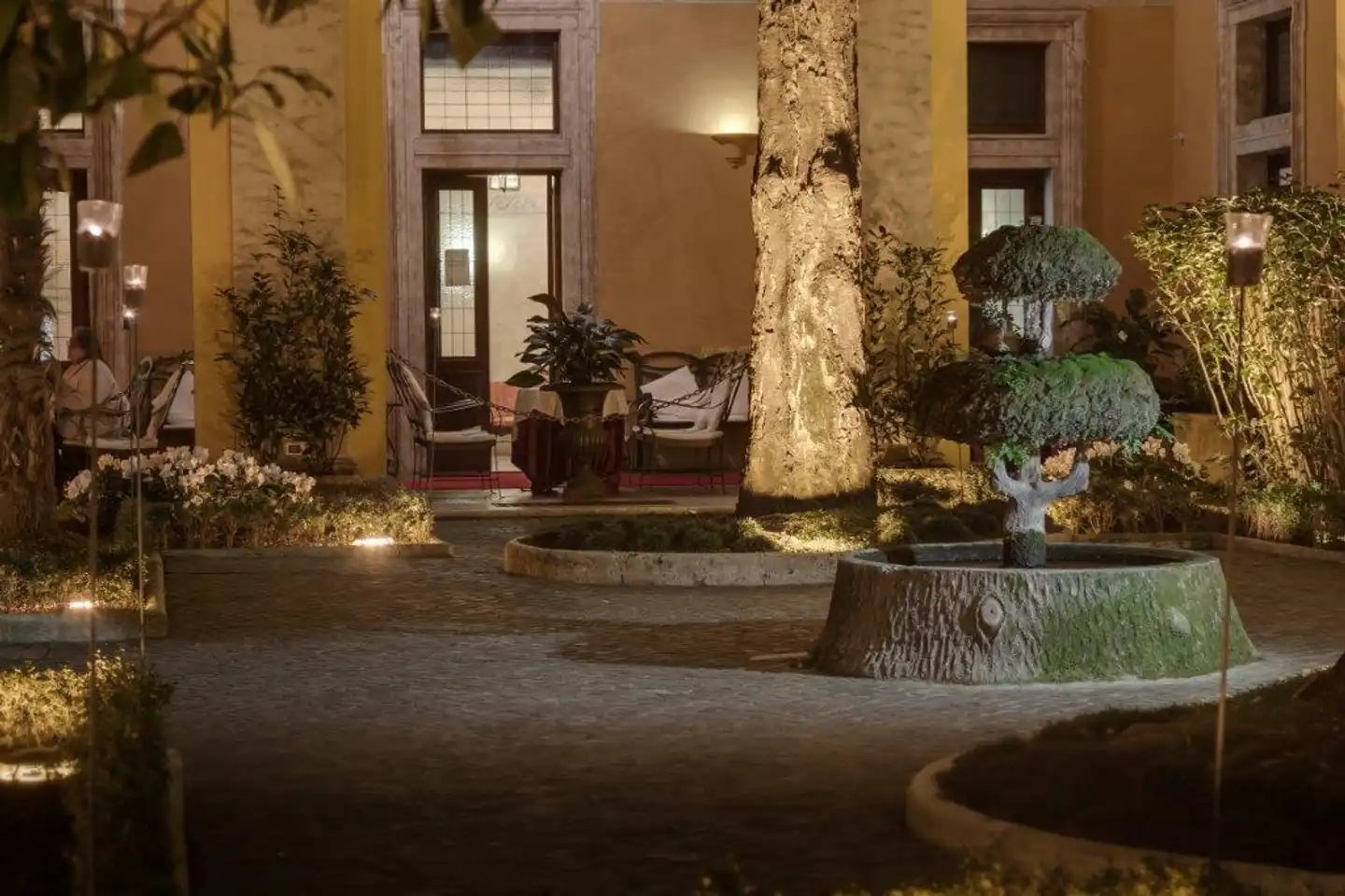 Palazzo Cardinal Cesi Lobby
