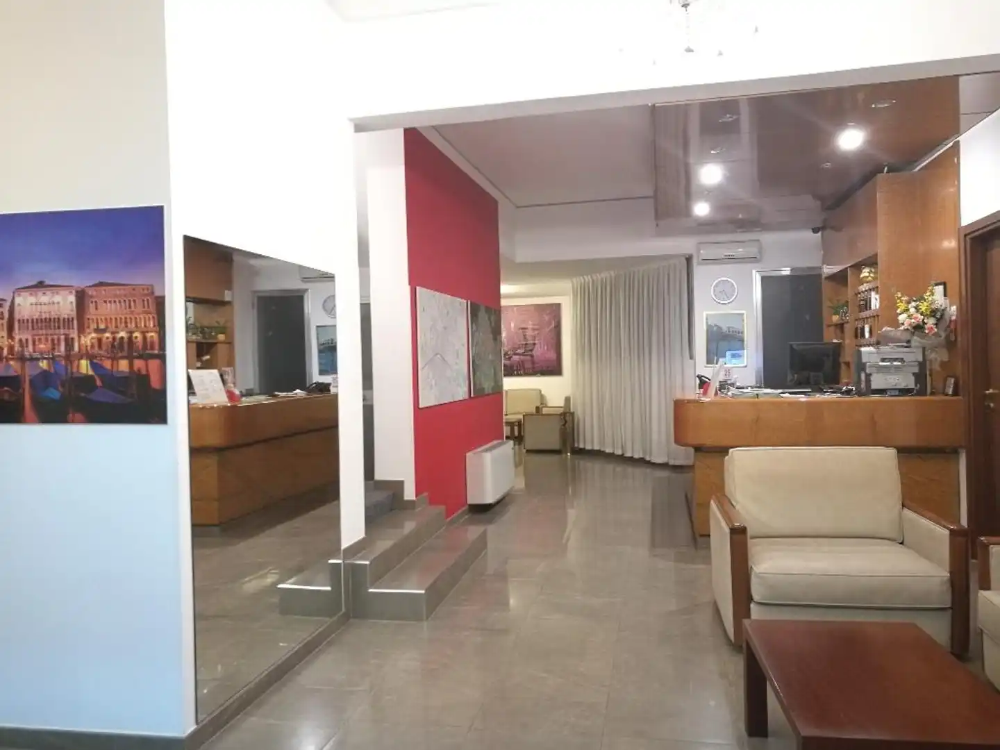 Aurora Lobby