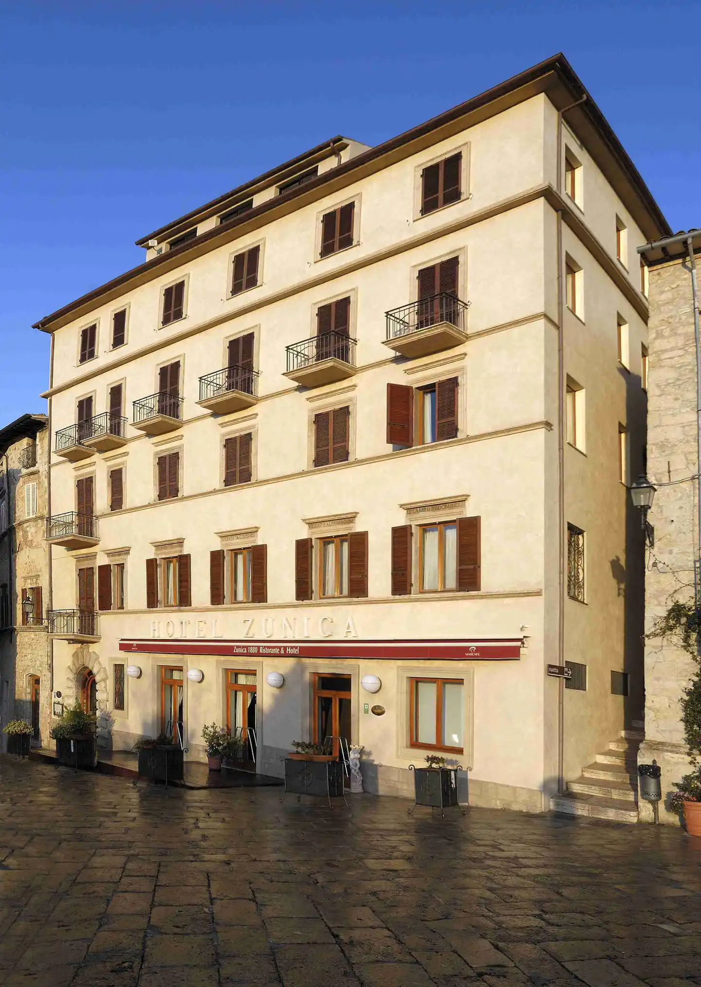 Hotel & Ristorante Zunica 1880 Aussenansicht