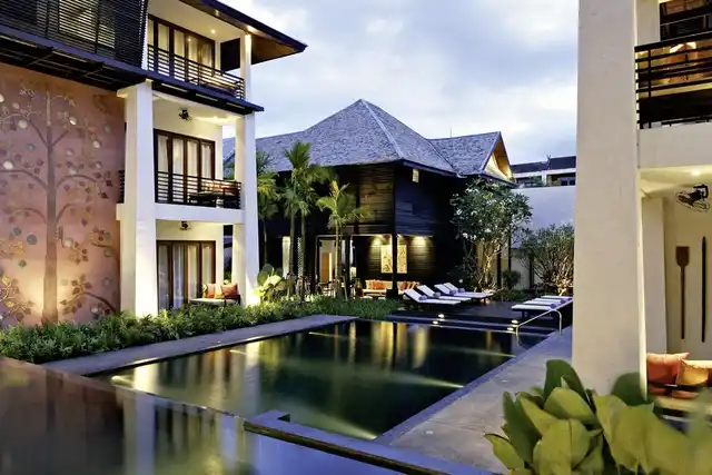 U Chiang Mai Pool