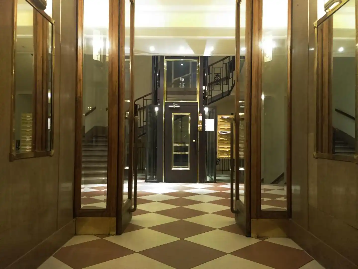 Excellence Lobby