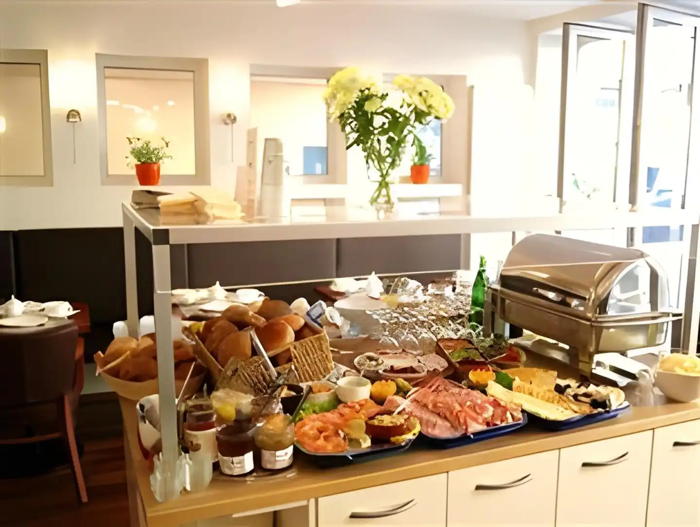 Town Hotel Restaurant