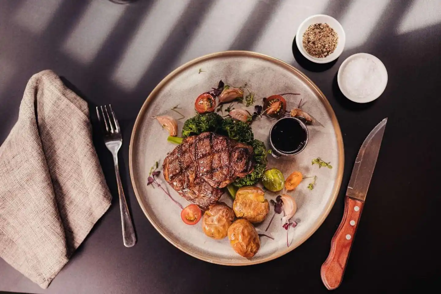 Atura Wellington Restaurant