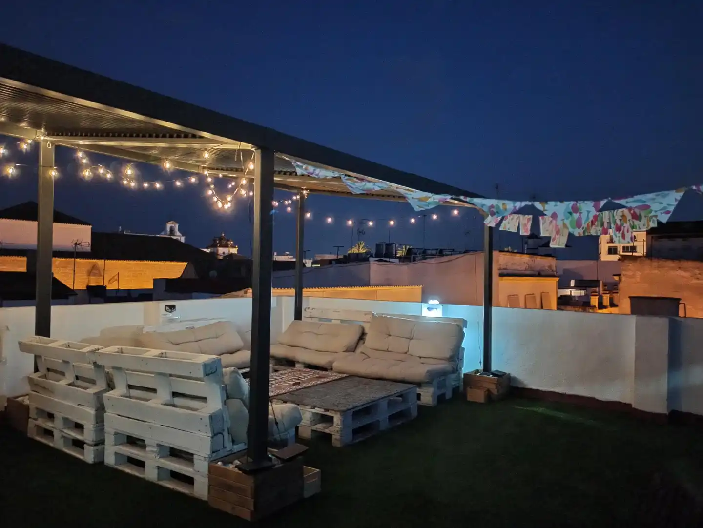 Vivian's Guest House Terrasse