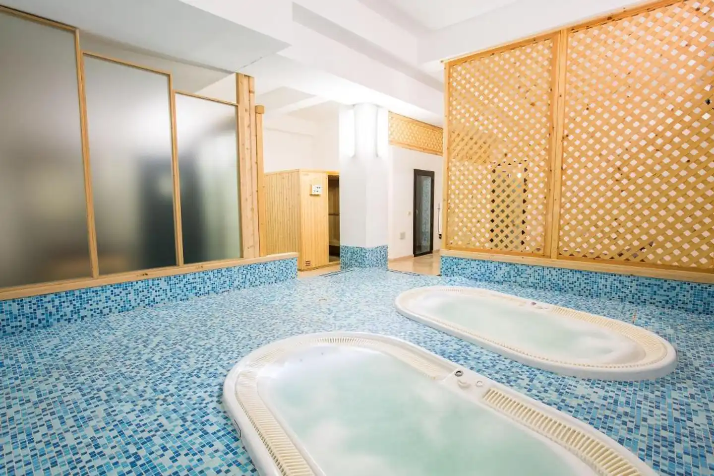 Mediterraneo Hallenbad