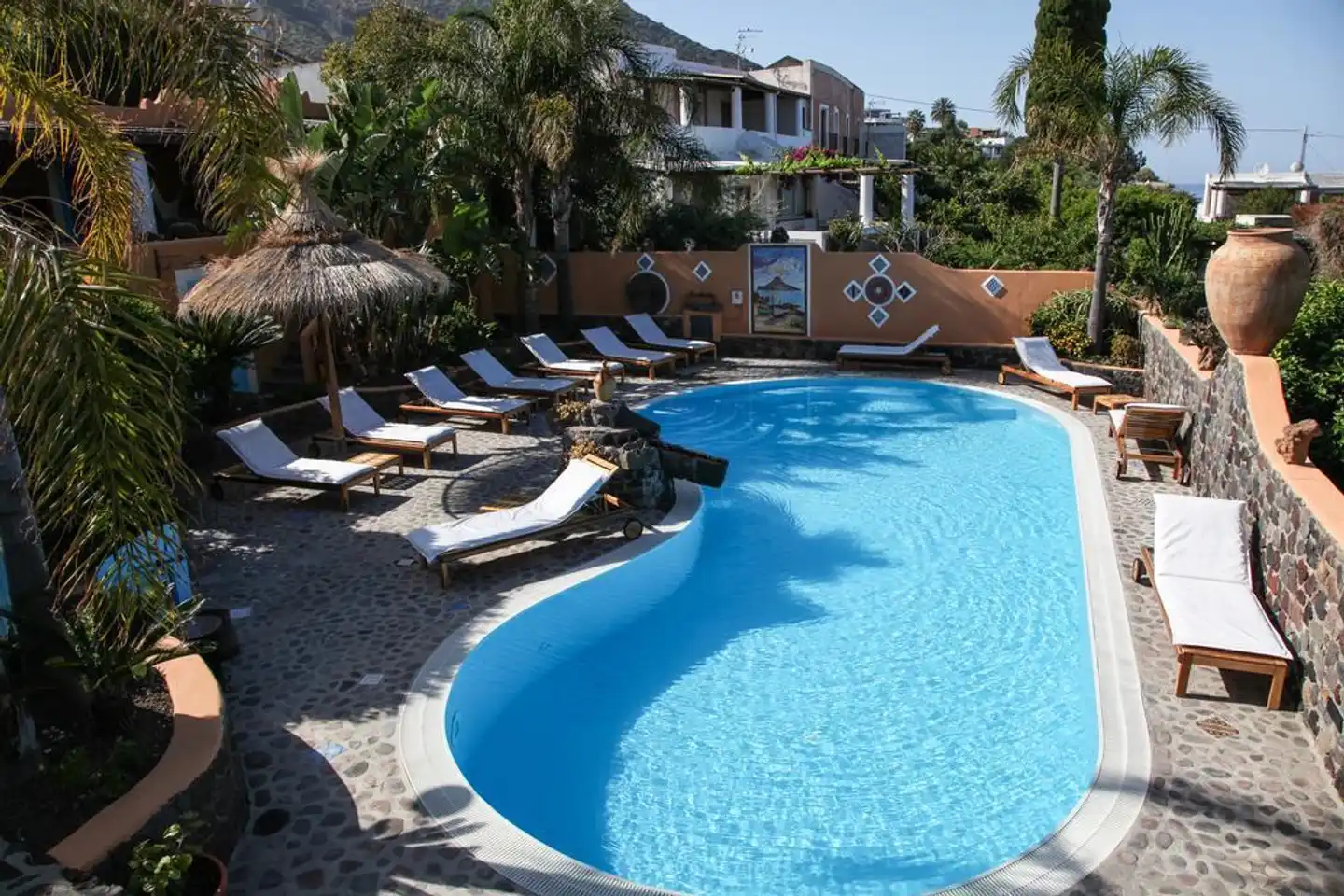 Mamma Santina Pool