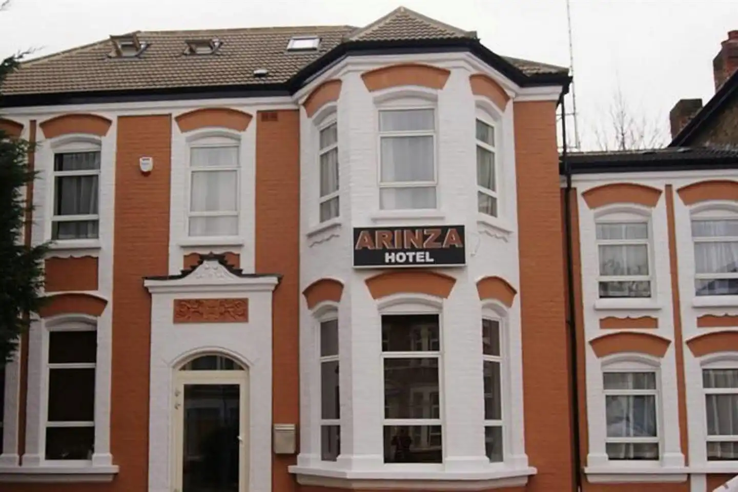 Arinza Hotel Aussenansicht
