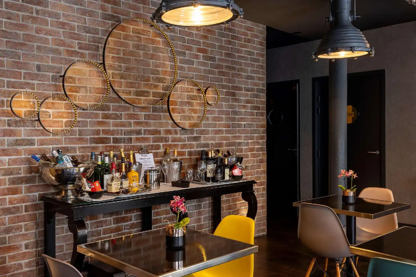 Fabric Bar