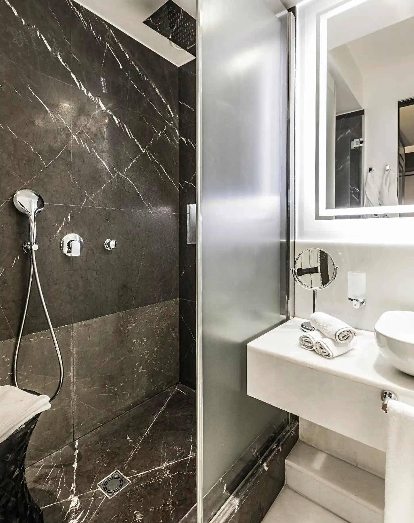 Corso 281 Luxury Suites Badezimmer
