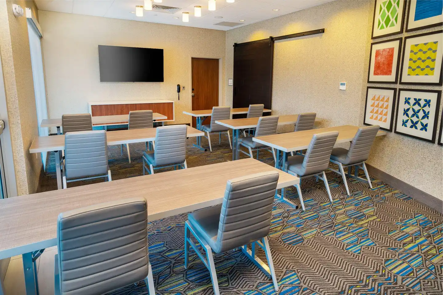 Holiday Inn Express & Suites Las Vegas - E Tropicana Konferenz