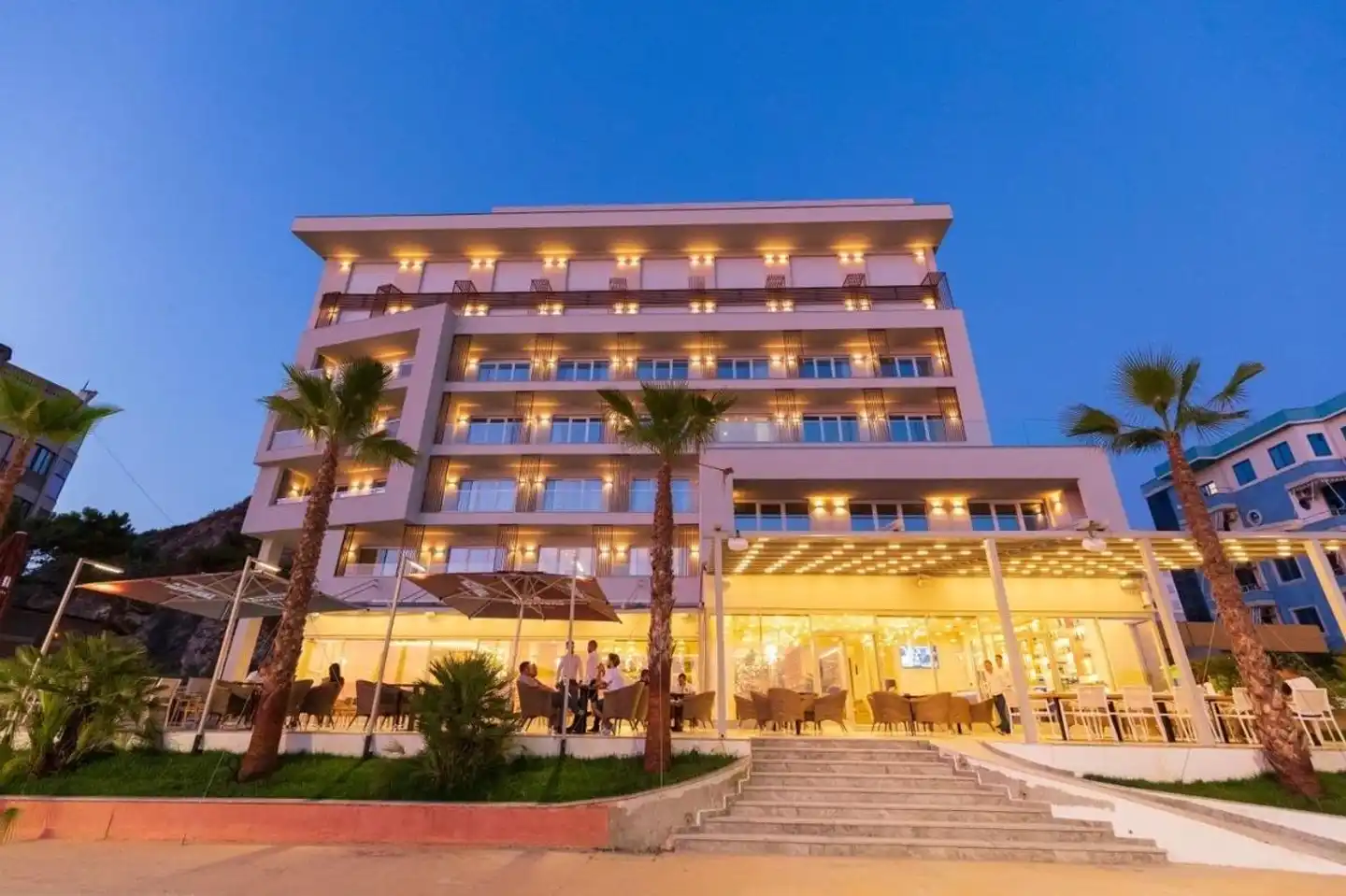 AMR Hotel - Durres Aussenansicht